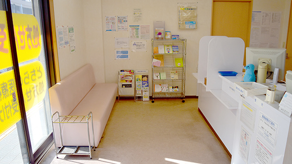 つばさ薬局八潮店の待合スペース