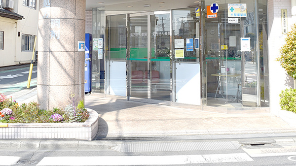 第一薬局の入口