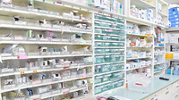第一薬局の薬棚