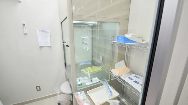 アカネサポート薬局の無菌調剤室完備