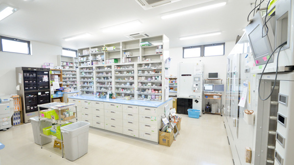 アカネサポート薬局の調剤室