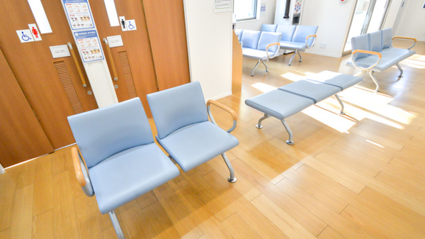 アカネ薬局１号店の待合スペース