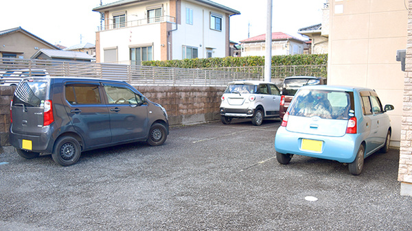 ミドリ薬局の駐車場