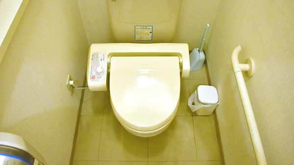 東小川薬局のお手洗い