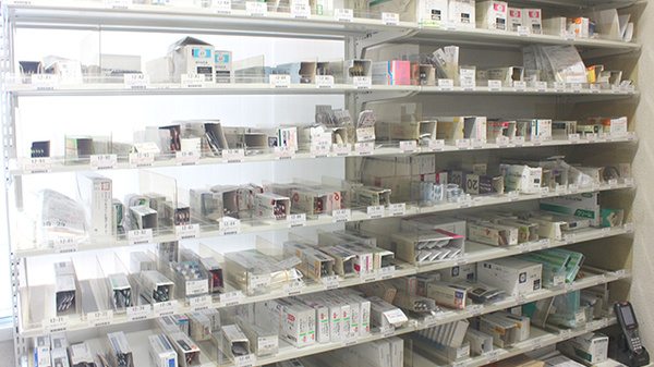 薬樹薬局　東平の薬棚