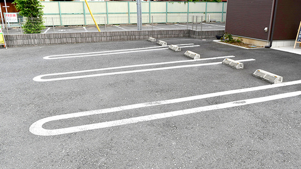 徳永薬局東松山店の駐車場