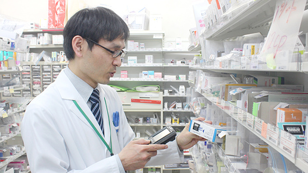 薬樹薬局　加須の作業風景