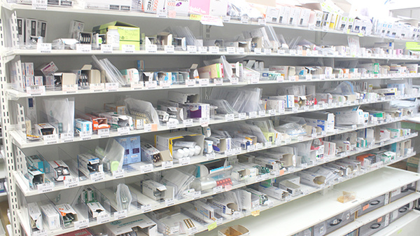 薬樹薬局　加須の薬棚