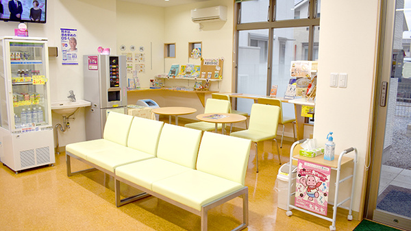 いきいき薬局加須店の待合スペース