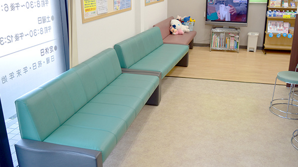 ひかり薬局の待合スペース