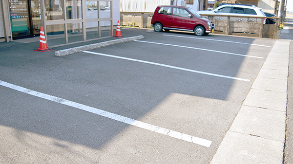 ひかり薬局の駐車場