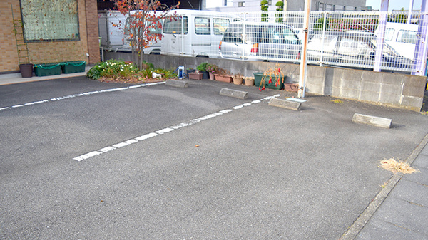 みすず薬局の駐車場