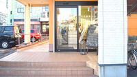 中央薬局　日赤前店の入口