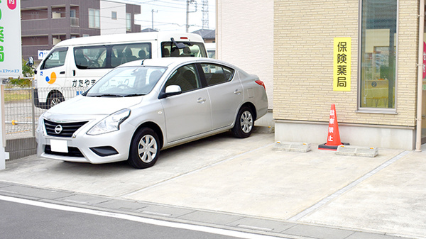 みどり薬局（美園）の駐車場