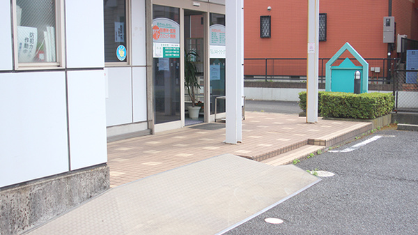 瑞穂の杜薬局の入口