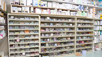 つつじ薬局大網店の薬棚