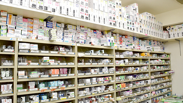 薬樹薬局 妙典の薬棚