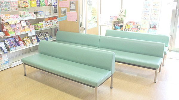 薬樹薬局　船橋北本町の待合スペース