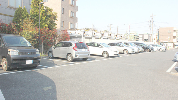 薬樹薬局　船橋北本町の駐車場