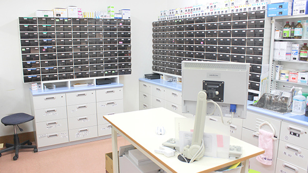 ひまわり薬局睦沢店の調剤室