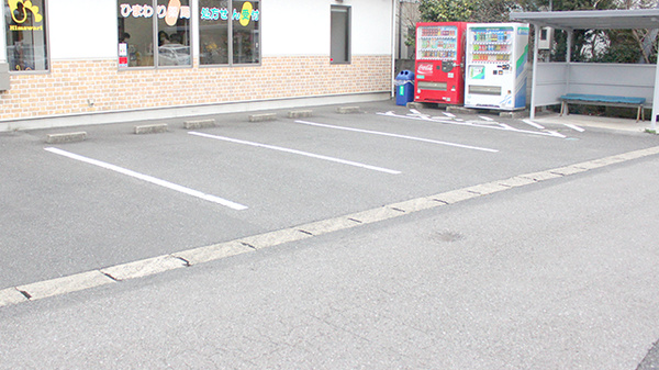 ひまわり薬局睦沢店の駐車場