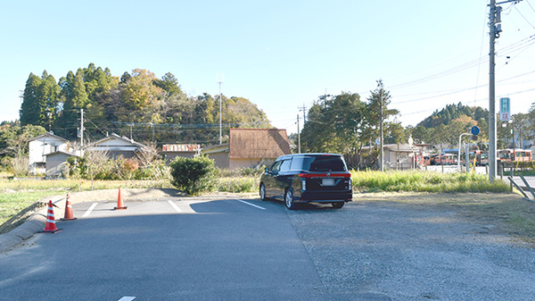 みずほ薬局長南店の駐車場
