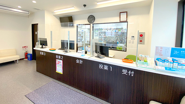 十字堂薬局　神田店の受付/カウンター