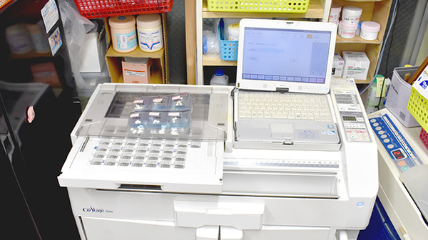 寿々薬局の調剤器具