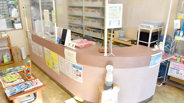 CMS茗台薬局の受付/カウンター
