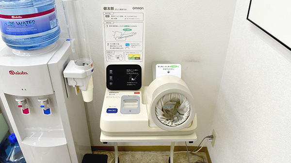 有限会社森薬局の血圧計