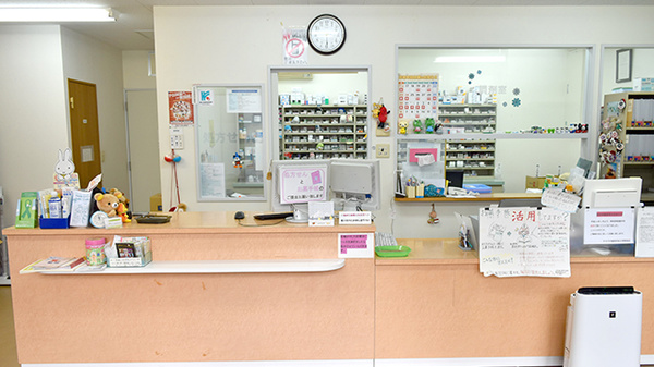 ヤマグチ薬局　学芸大駅前店の受付/カウンター