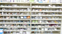 ヤマグチ薬局　学芸大駅前店の薬棚