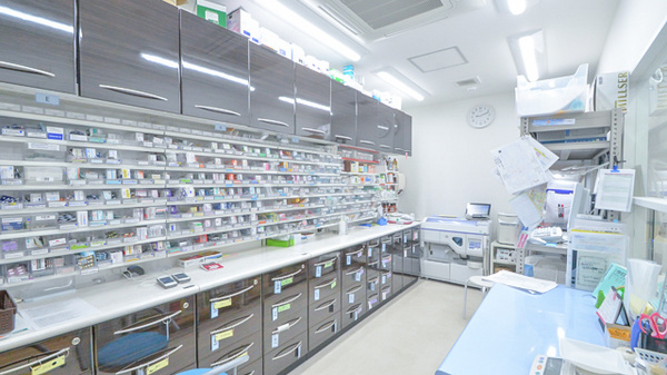 あやめ薬局広尾ガーデンヒルズ店の調剤室