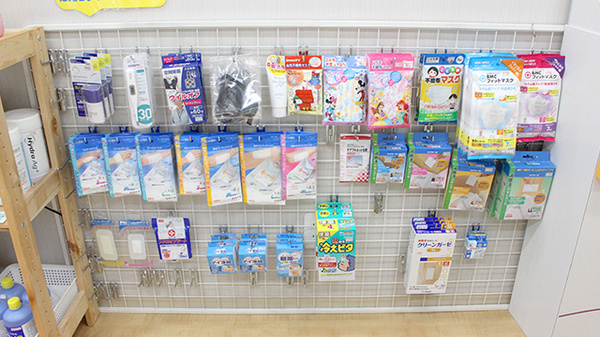 あやめ薬局広尾ガーデンヒルズ店の雑貨品