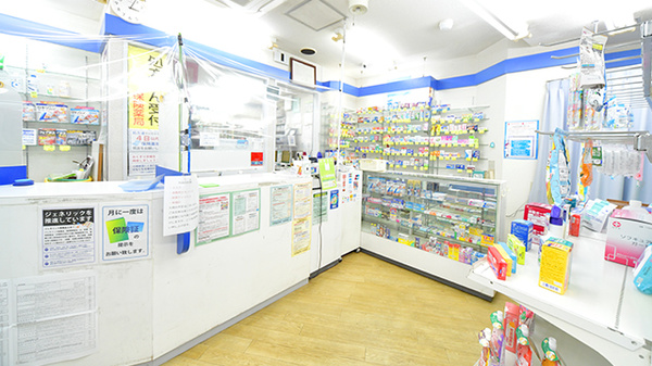 ミカド薬局高円寺東店の受付/カウンター