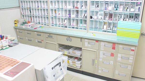 しんわ薬局荻窪店の調剤室