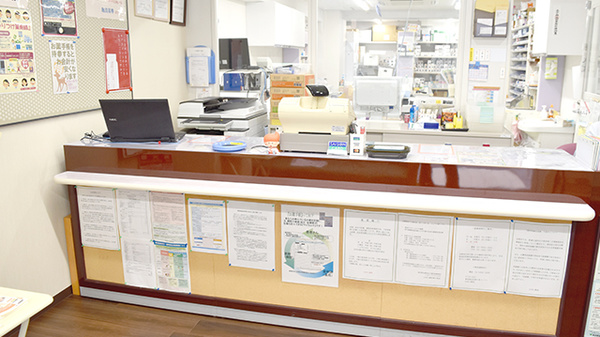 ひばり薬局東十条店の受付/カウンター