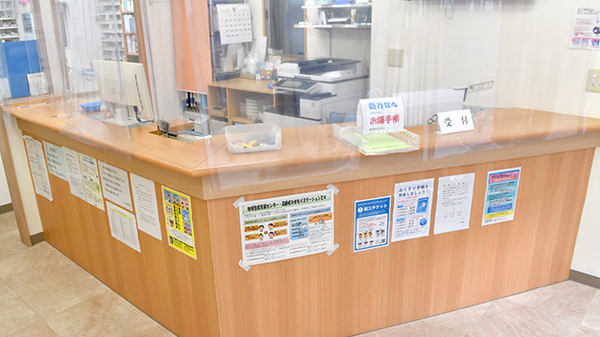 ひぐらし調剤薬局の受付/カウンター