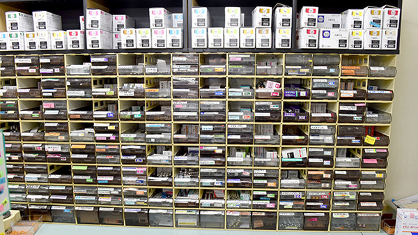 サンテ薬局東大泉店の薬棚