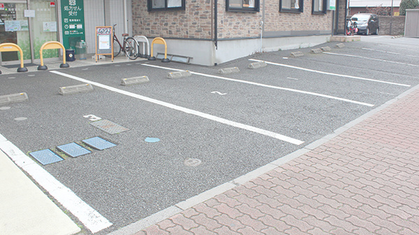 薬樹薬局　田柄の駐車場