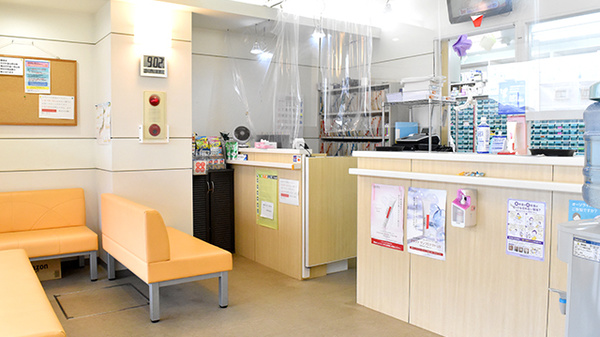 サンテ薬局西大泉店の受付/カウンター