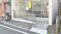 薬局ファミリーの入口