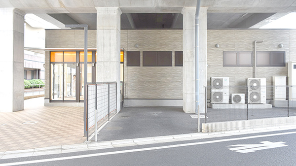 新成堂薬局 石神井公園店の駐車場