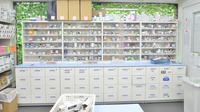 西新小岩薬局の薬棚