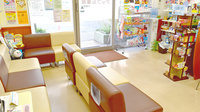 アップル薬局　小岩店の待合スペース