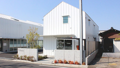 万年橋薬局の外観