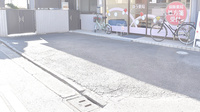 ゆう薬局の駐車場