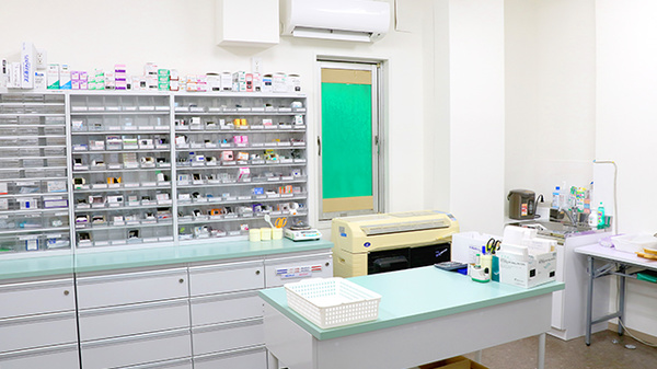 ヤマグチ薬局　高松町店の調剤室
