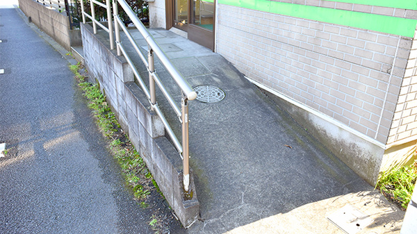 ヤマグチ薬局　町田相原店のバリアフリー設備