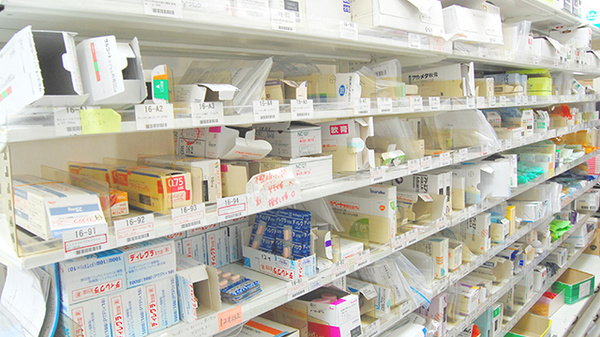 薬樹薬局　原町田の薬棚